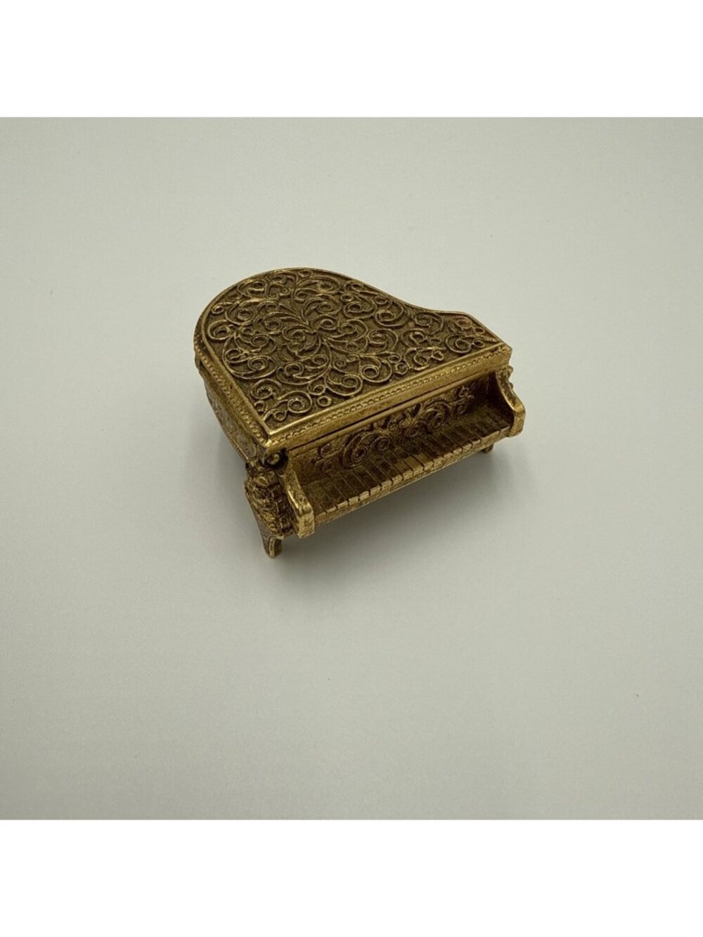 Avon Vintage Piano Perfume Compact Ornate Filigree Gold Tone Baby Grand Miniture